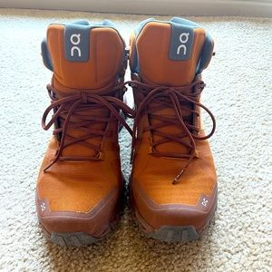 On cloud waterproof hiking boots up for grabs!